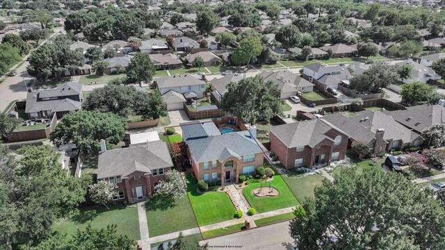 1324 Black Oak, Drive Carrollton, TX photo 4
