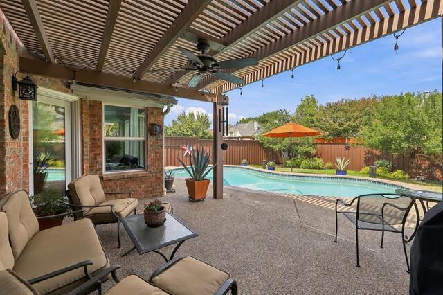942 Village, Parkway Coppell, TX photo 3