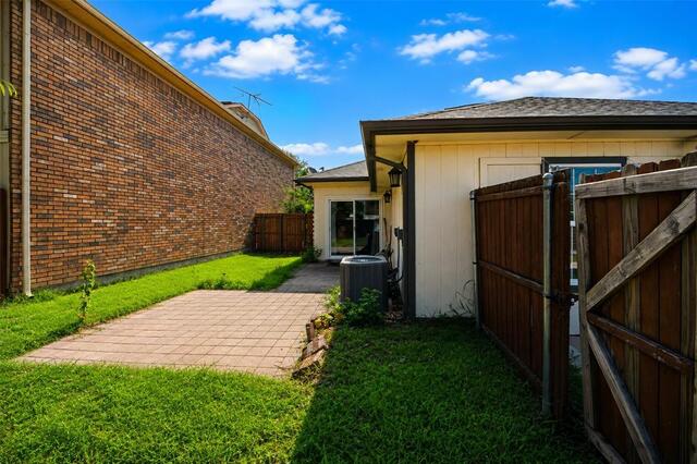 2927 Peninsula, Way Carrollton, TX photo 28