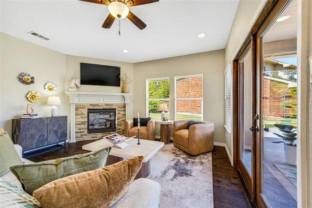10138 Planters Row, Drive Frisco, TX photo 9