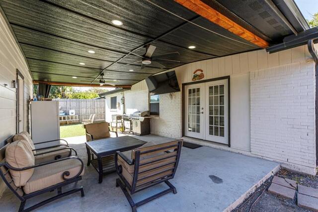 1528 Debbie, Drive Plano, TX photo 14