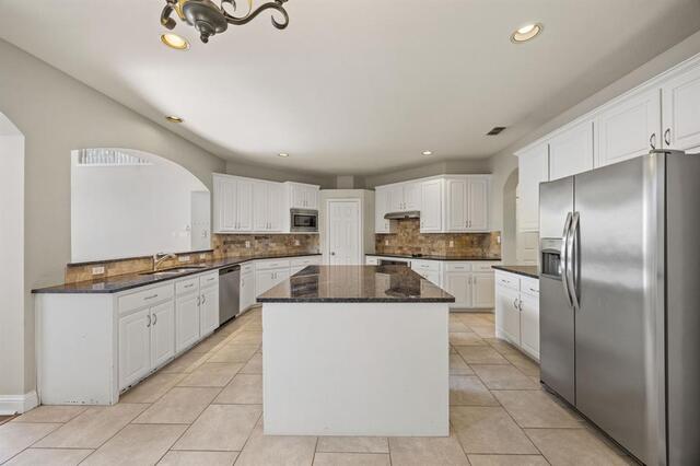 2022 Country Brook, Lane Allen, TX photo 13