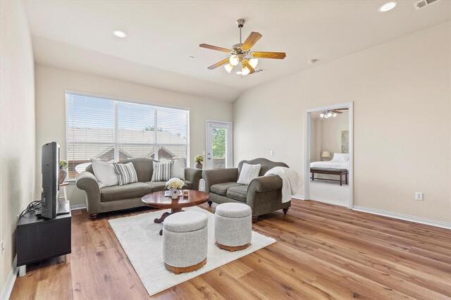 2821 Fordham, Road Plano, TX photo 8