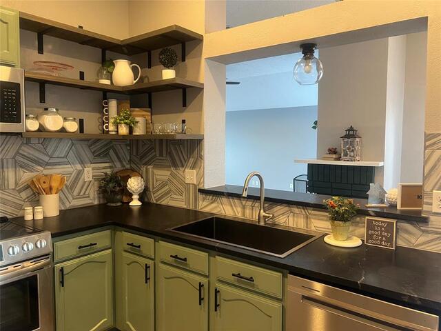 4125 Gardner Drive, The Colony, TX photo 17
