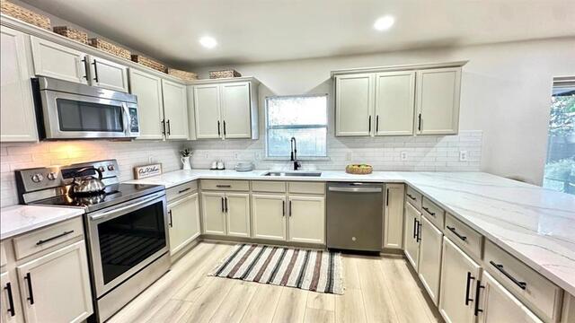 2212 Hamden Court, Little Elm, TX photo 6