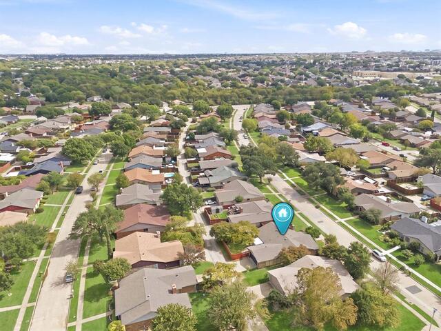 2203 Belton, Drive Carrollton, TX photo 2