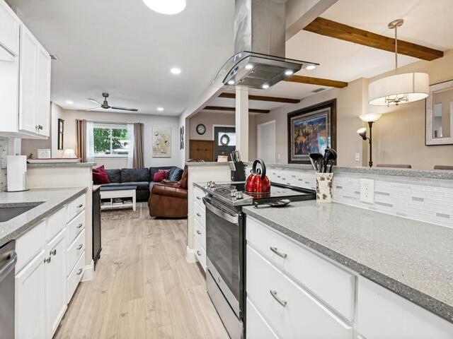 875 Lovers Lane, Grapevine, TX image