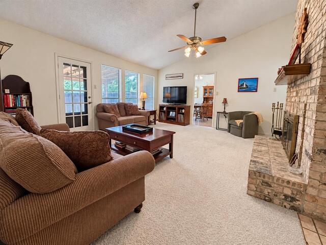929 Reno, Street Lewisville, TX photo 2