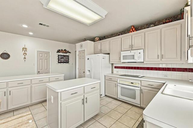 6432 Barstow Lane, The Colony, TX photo 12