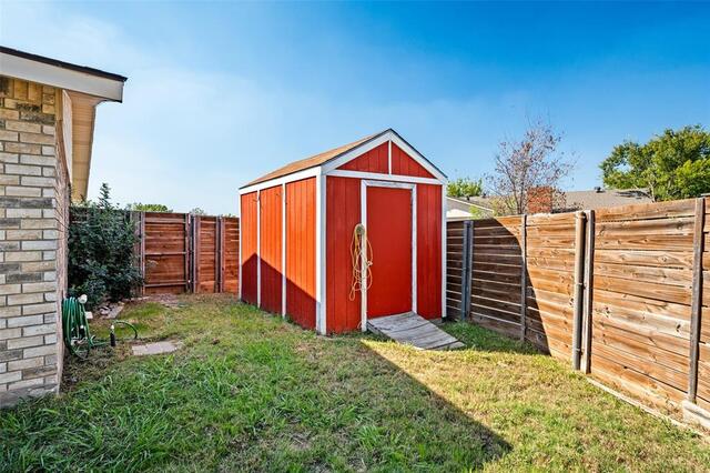 5644 Twitty Street, The Colony, TX photo 9