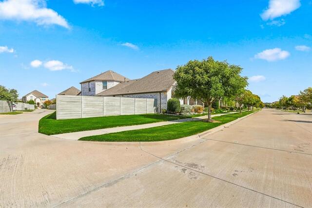 924 Plaza, Lane Argyle, TX photo 37
