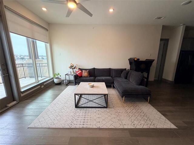 2700 Old Denton Road, 4404 Carrollton, TX photo 4