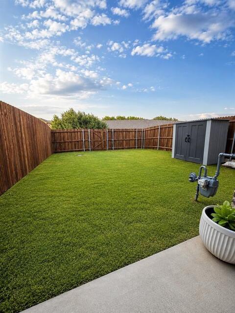 585 Hutchinson, Lane Lewisville, TX photo 24