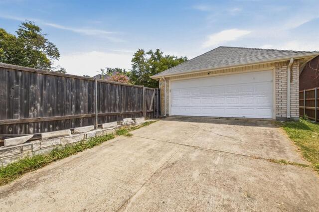 1517 Palisades, Drive Carrollton, TX photo 19