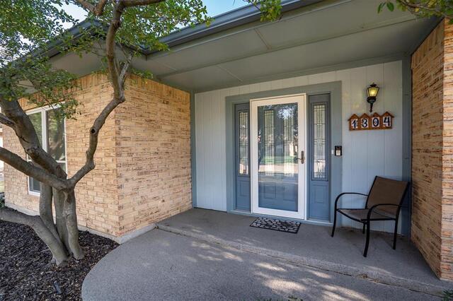 1304 River Oaks Drive, Flower Mound, TX photo 4