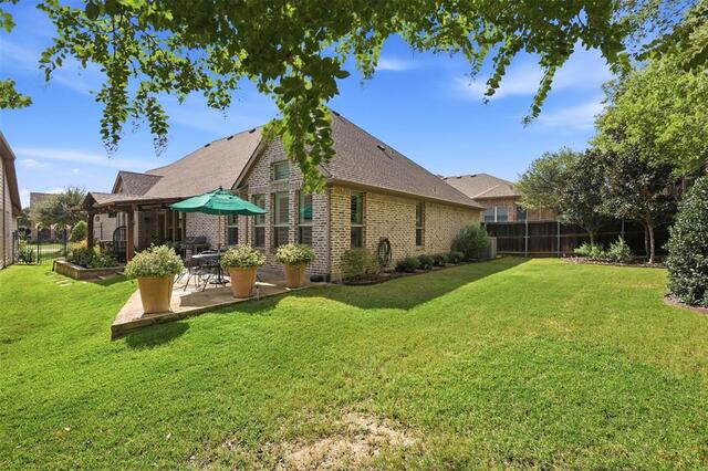 1304 Steepleview, Lane McKinney, TX photo 6