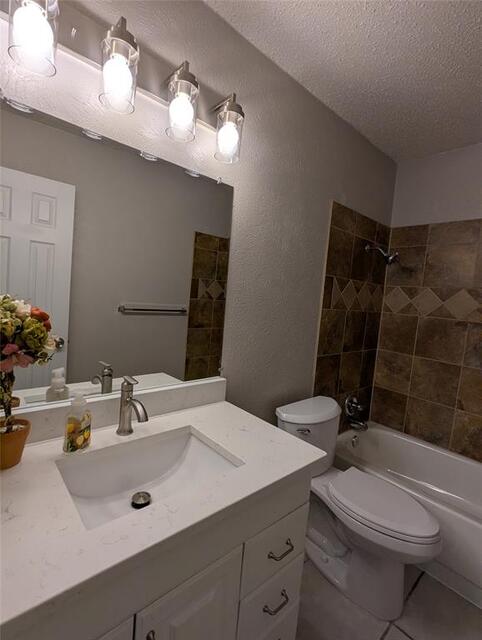 2727 Colonial, Drive Carrollton, TX photo 29