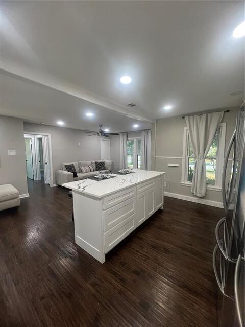 1021 E Russell, Avenue Carrollton, TX photo 8