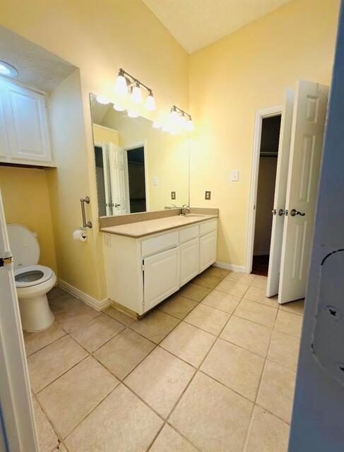 2077 Sundance, Court Lewisville, TX photo 10