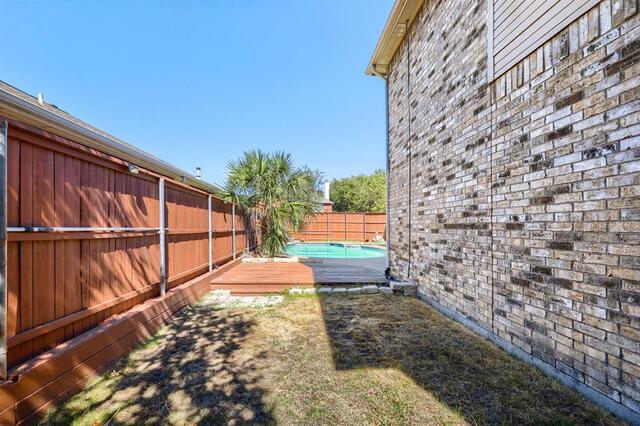 3812 Red Oak Trail, The Colony, TX photo 31