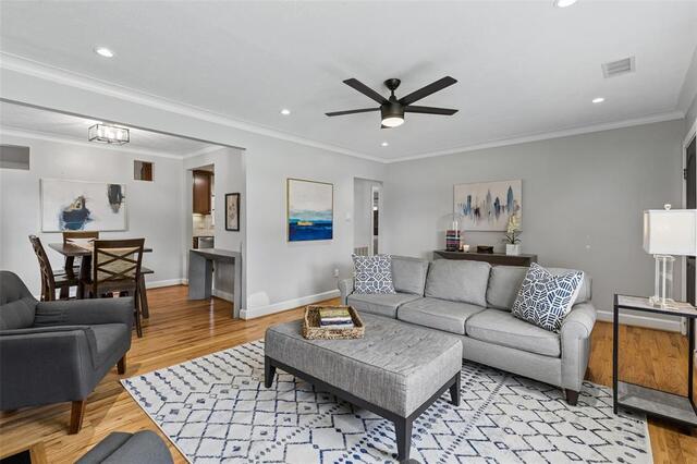 5426 Stoneleigh Avenue, Dallas, TX image