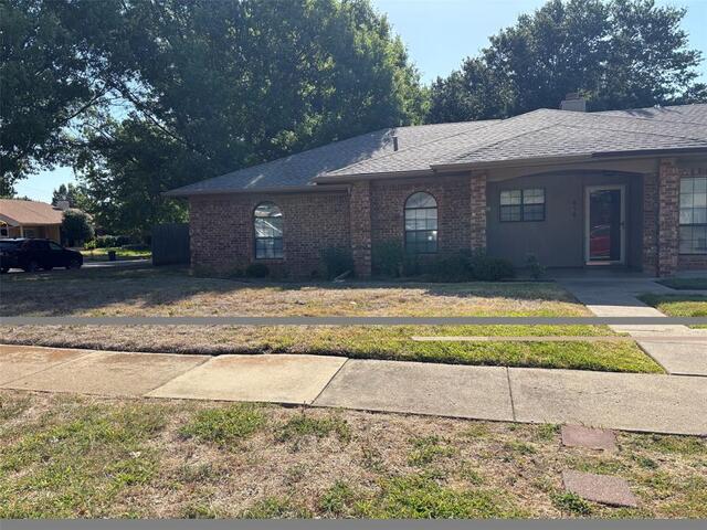 818 Midcreek Drive, Euless, TX image