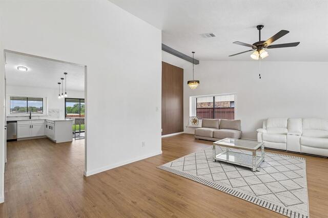 2217 Sharpshire Lane, Arlington, TX image