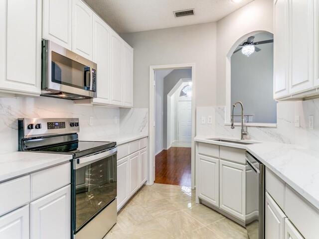 2225 Starleaf Place, Flower Mound, TX photo 7
