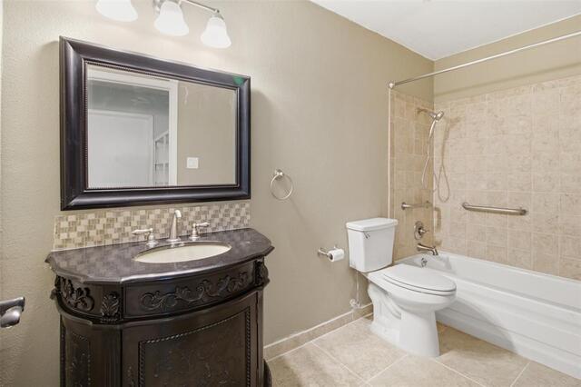 2200 E Trinity Mills Road, 209 Carrollton, TX photo 12