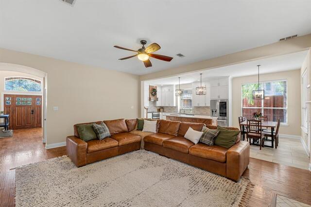 1620 Mcgreg, Lane Carrollton, TX photo 6