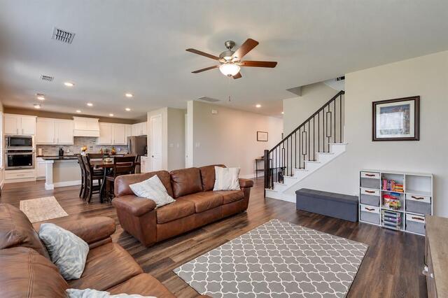 5301 Basham, Lane Denton, TX photo 4