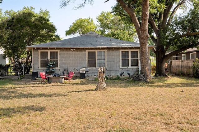 1008 E Russell, Avenue Carrollton, TX photo 24