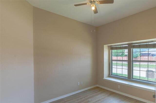 1723 Preston On The Lake Boulevard, Little Elm, TX photo 9