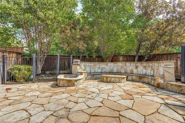 1116 Shadetree, Lane Allen, TX photo 30