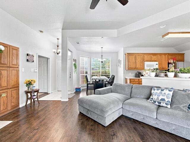2532 John, Drive Denton, TX photo 17