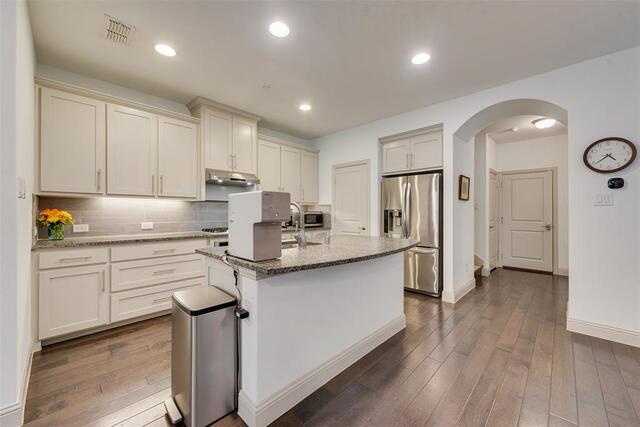 4683 Dozier Road, D Carrollton, TX photo 8