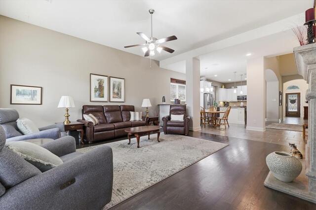 2713 Cole Castle, Drive Lewisville, TX photo 9