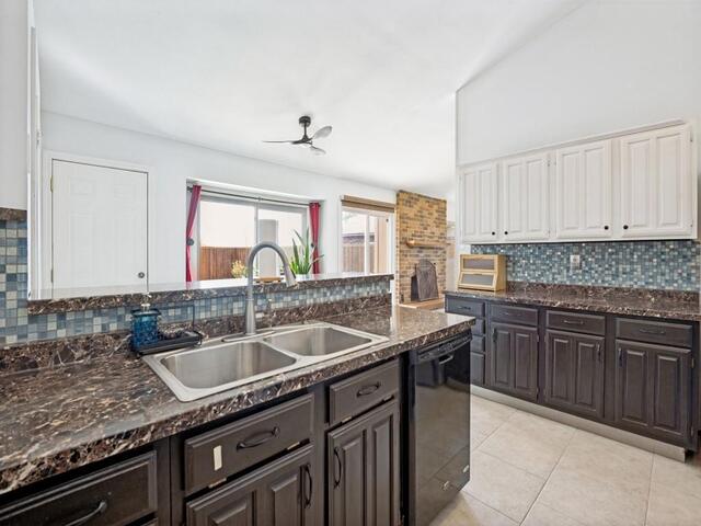 4505 Queen Circle, The Colony, TX photo 11