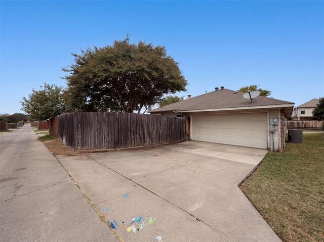 1406 Di Orio, Drive Lewisville, TX photo 24