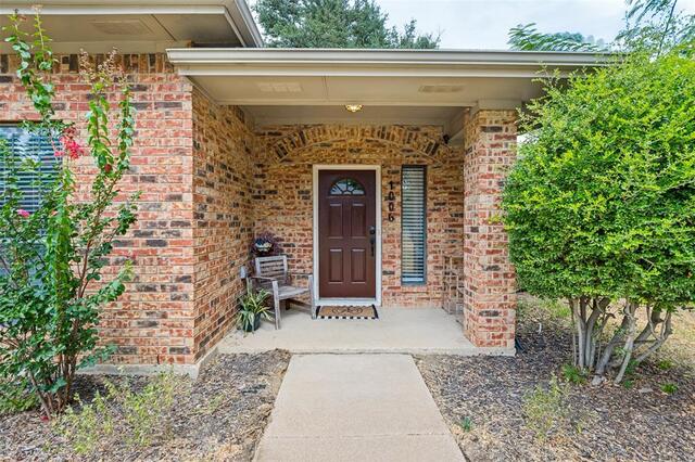 1006, Ridgeview Carrollton, TX photo 2