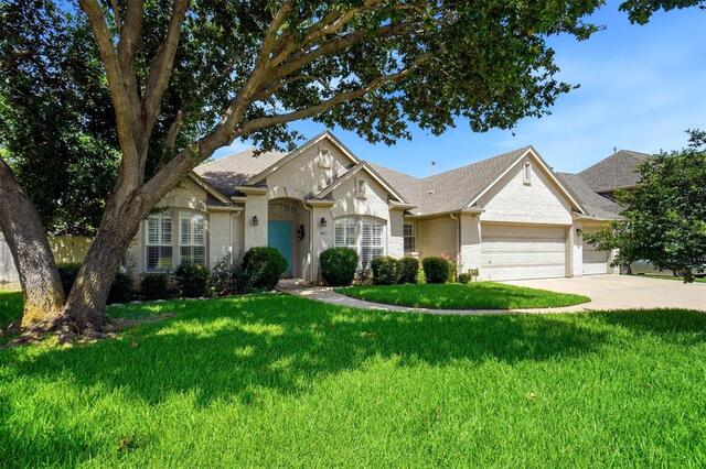 2705 Cliffwood Drive, Grapevine, TX image