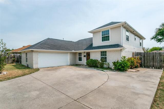 2124 Brentwood, Lane Carrollton, TX photo 2