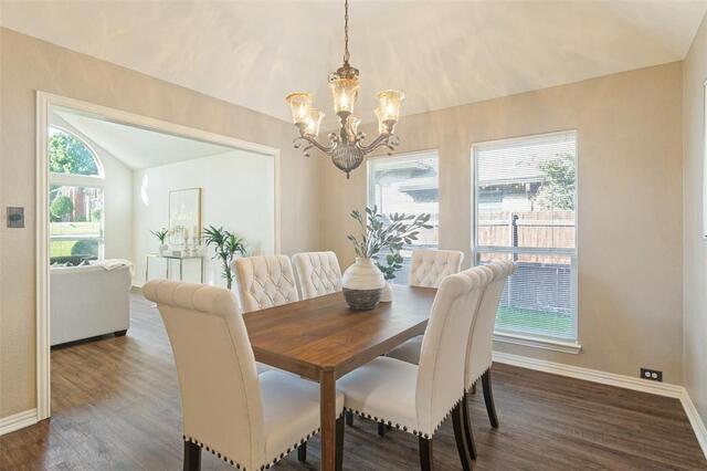 913 Royal Oaks, Drive Lewisville, TX photo 2