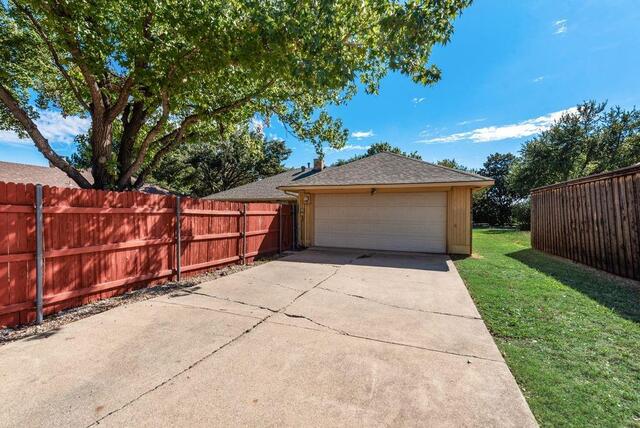 1616 Saxony, Place Carrollton, TX photo 27