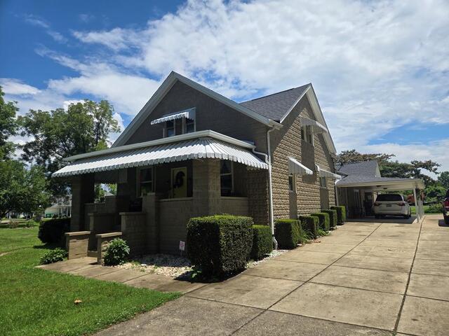 Property at 1140 SR 522
