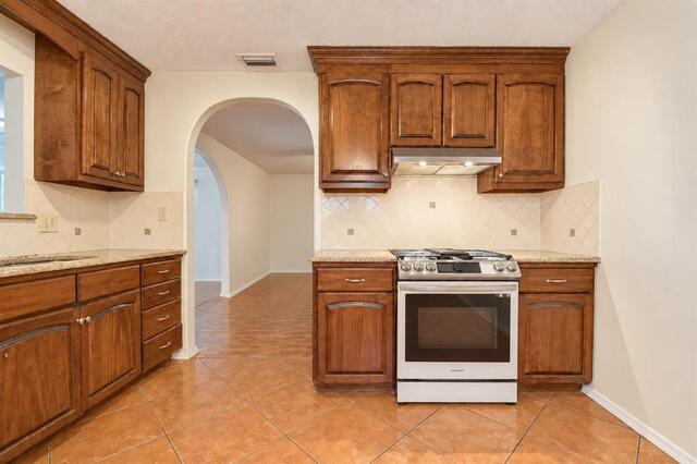 1910 R, Avenue Plano, TX photo 3