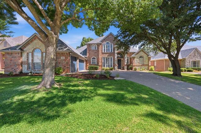 869 Thomas Crossing Drive, Fort Worth, TX image