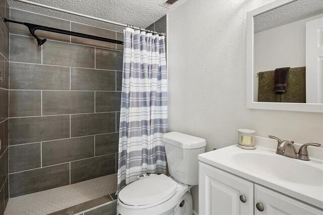 2219 Crockett, Drive Carrollton, TX photo 10