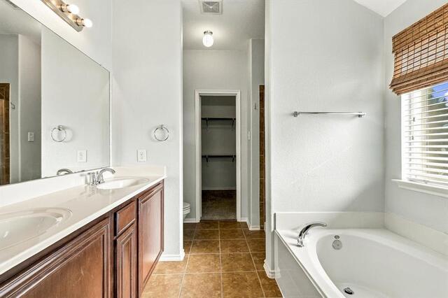 1117 Lake Hollow Drive, Little Elm, TX photo 10