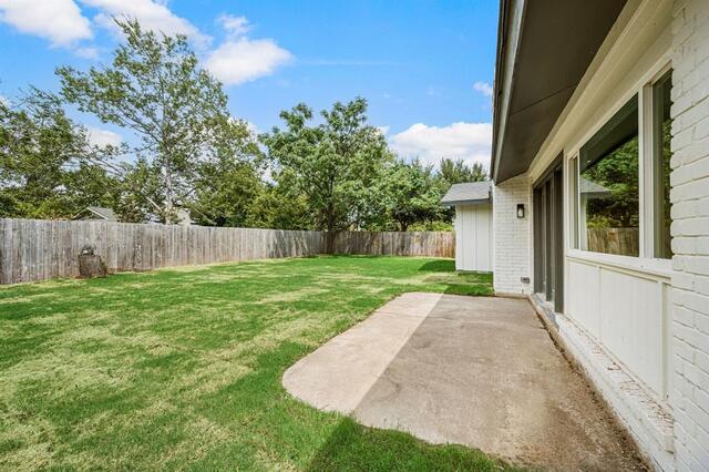 1003 Summit, Circle Carrollton, TX photo 19